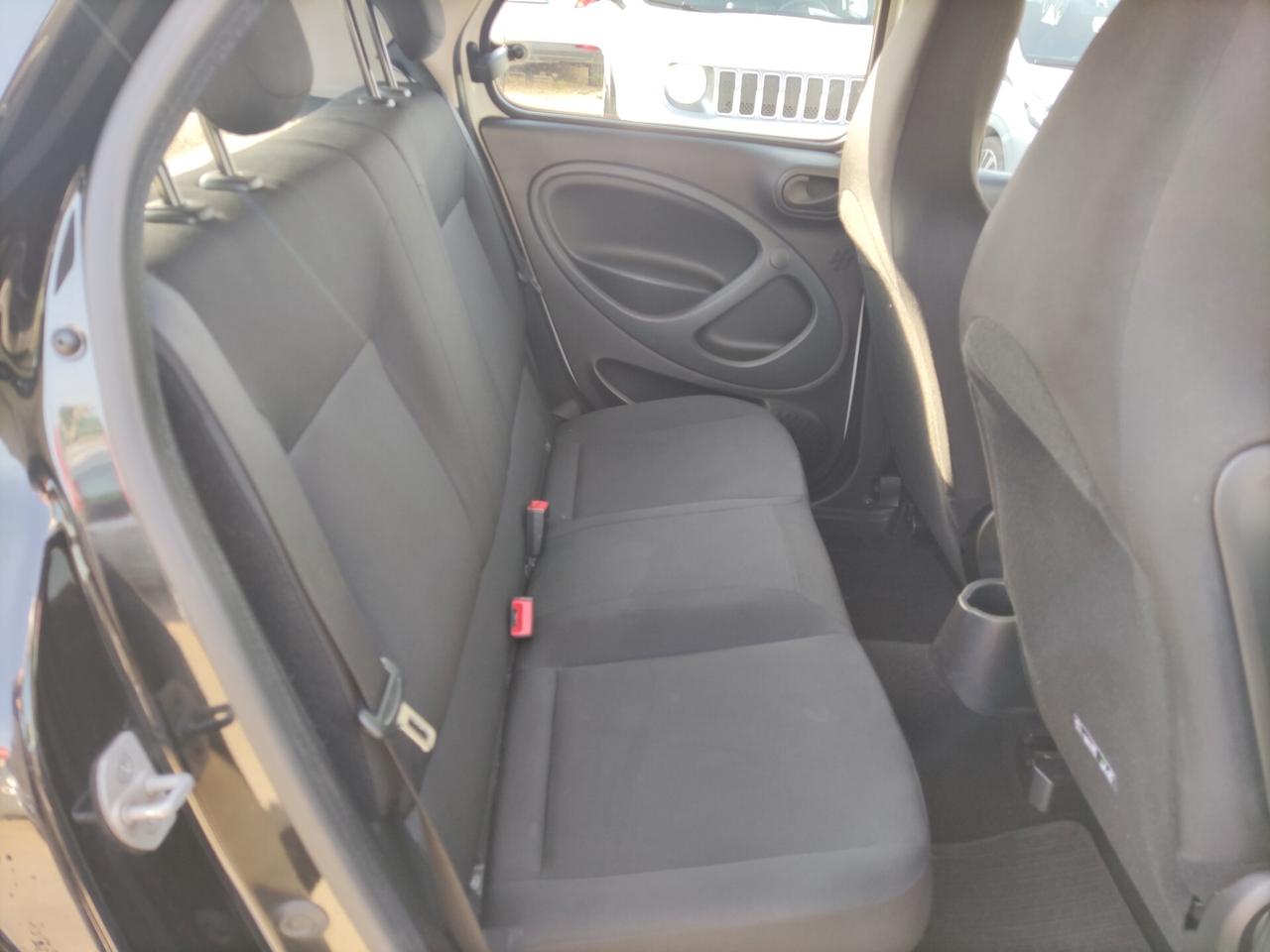 Smart ForFour 70 1.0 Youngster