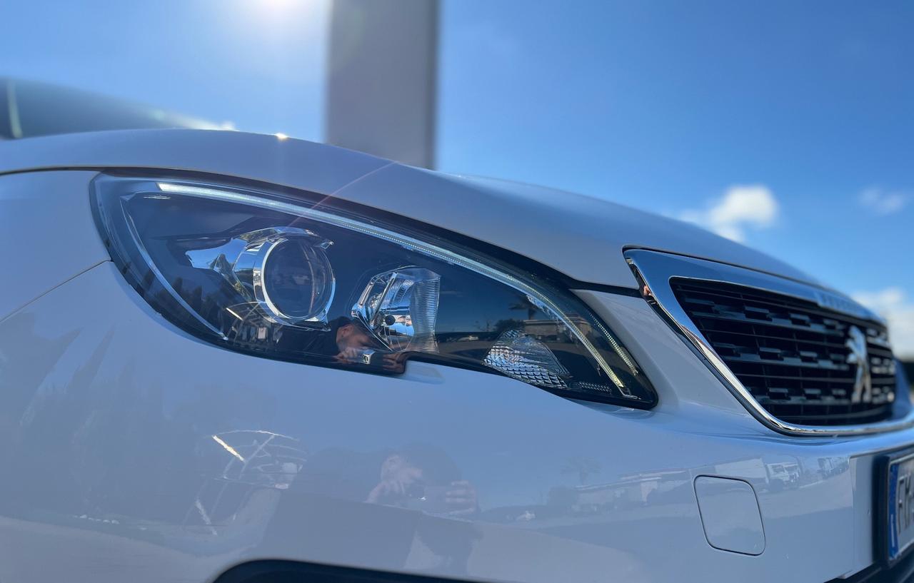 Peugeot 308 BlueHDi 100 NEOPATENTATI Business