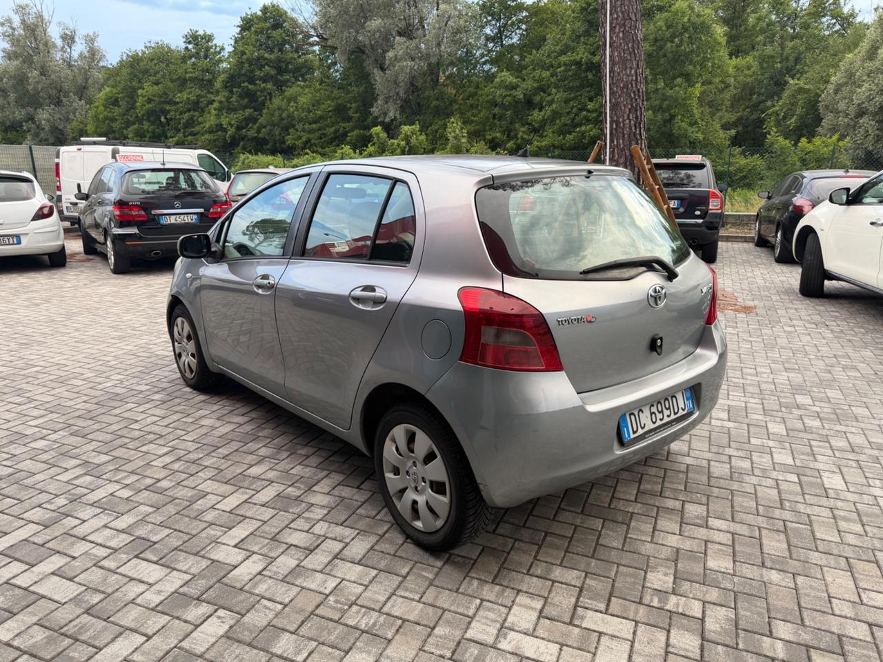 Toyota Yaris 1.0 5 porte BENZINA - NEOPATENTATI