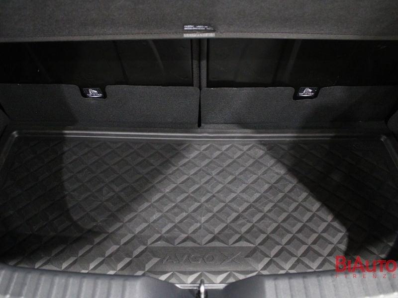 Toyota Aygo X Aygo X 1.0 VVT-i 72 CV 5 porte Lounge S-CVT