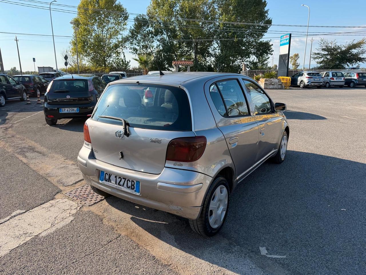 Toyota Yaris 1.4 -4D 75CV 5 PORTE SOL 2004