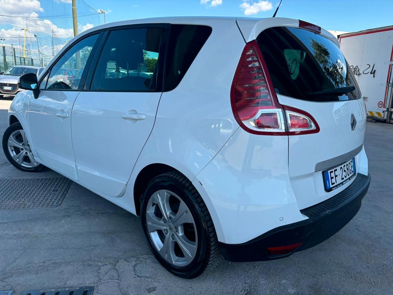 Renault Scenic Scénic X-Mod 1.9 dCi 130CV Dynamique