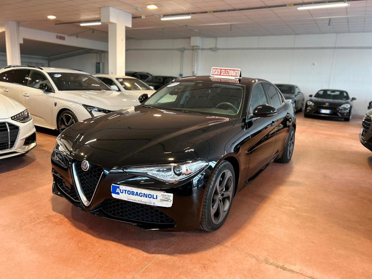 Alfa Romeo Giulia SPORT TECH 2.2 Turbodiesel AT8 SPOTICAR