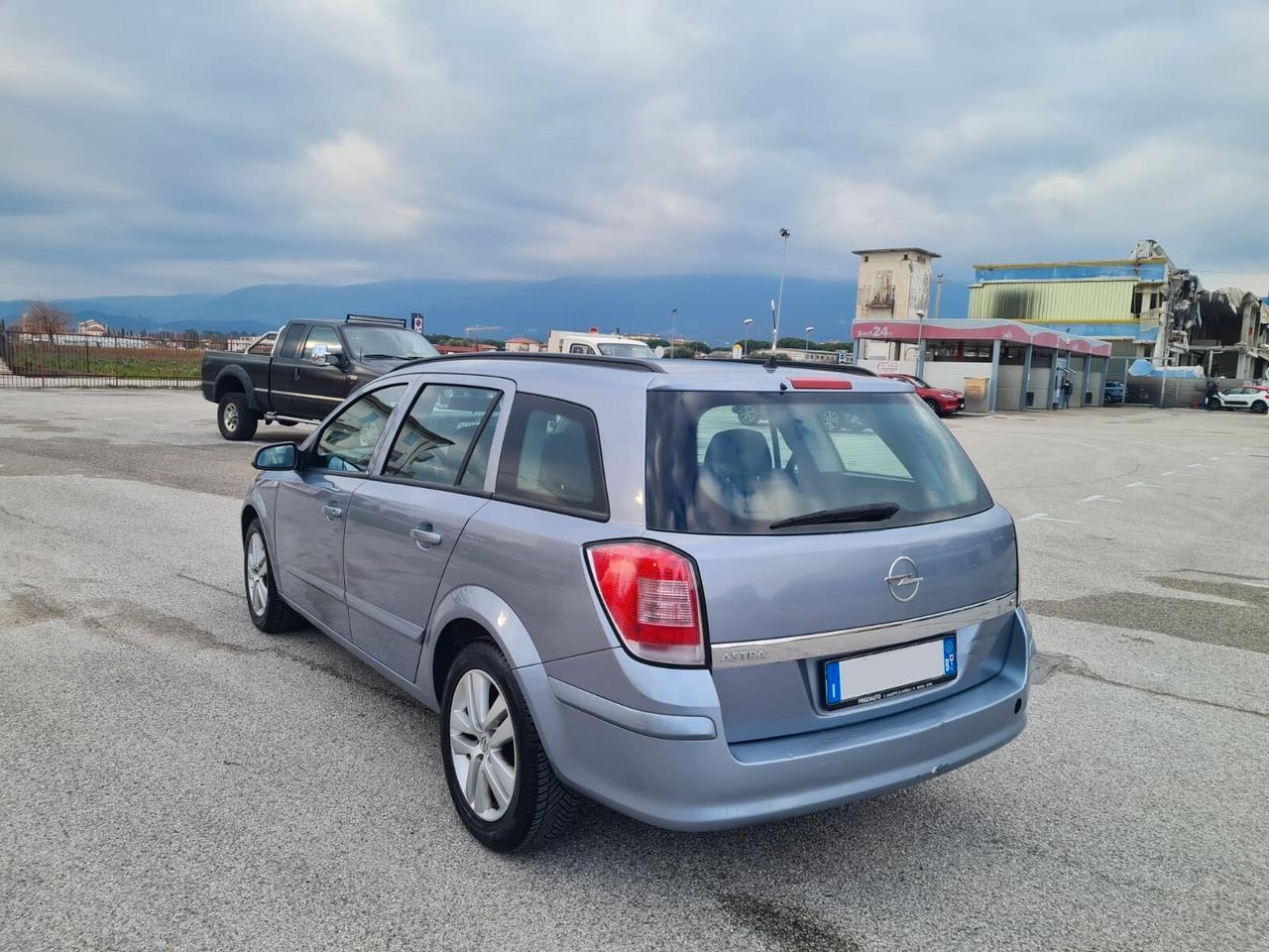 Opel Astra 1.6i GPL Cosmo LEGGI BENE