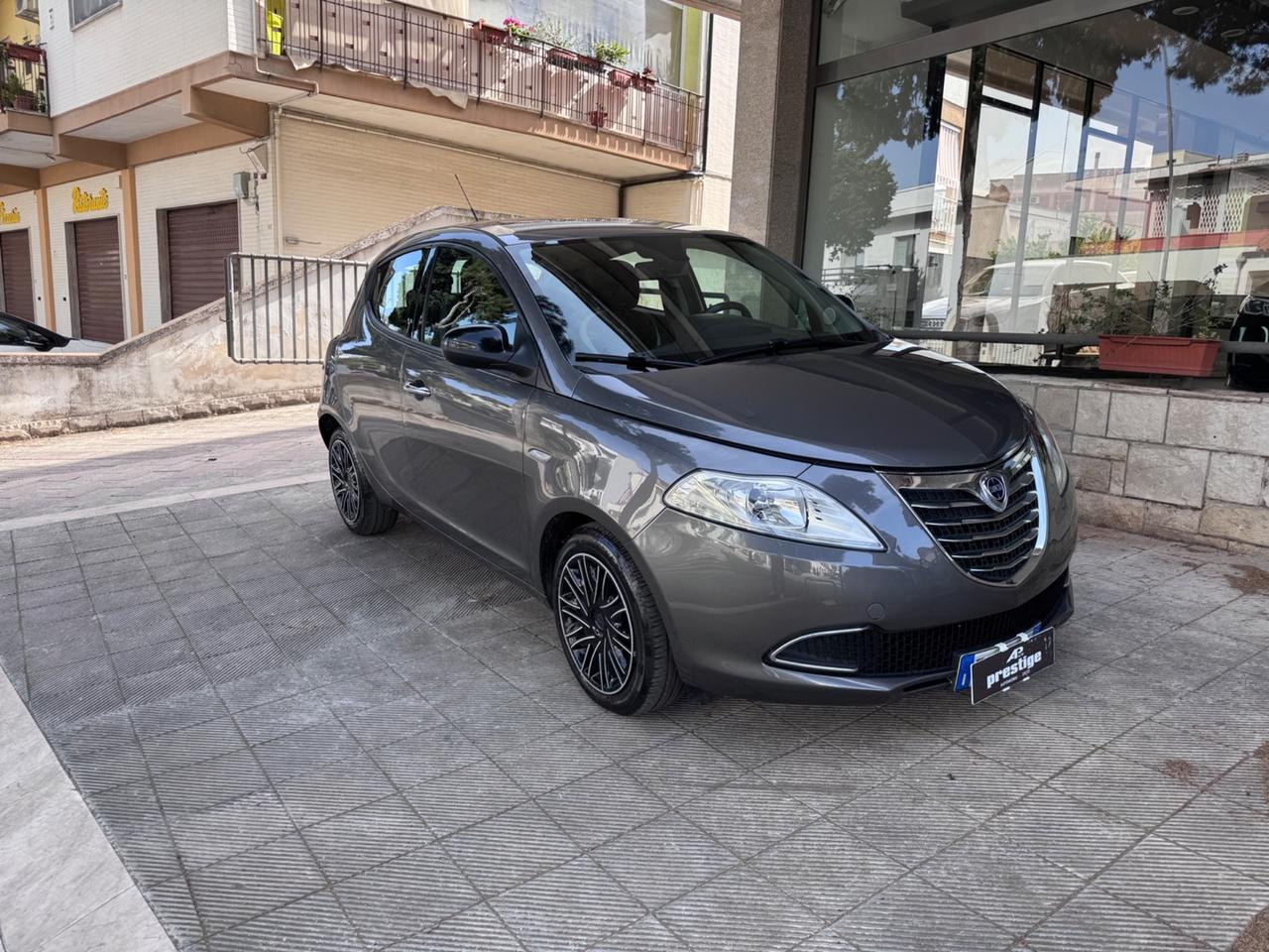 Lancia Ypsilon 1.3 MJT 16V 95 CV 5 porte S&S Gold
