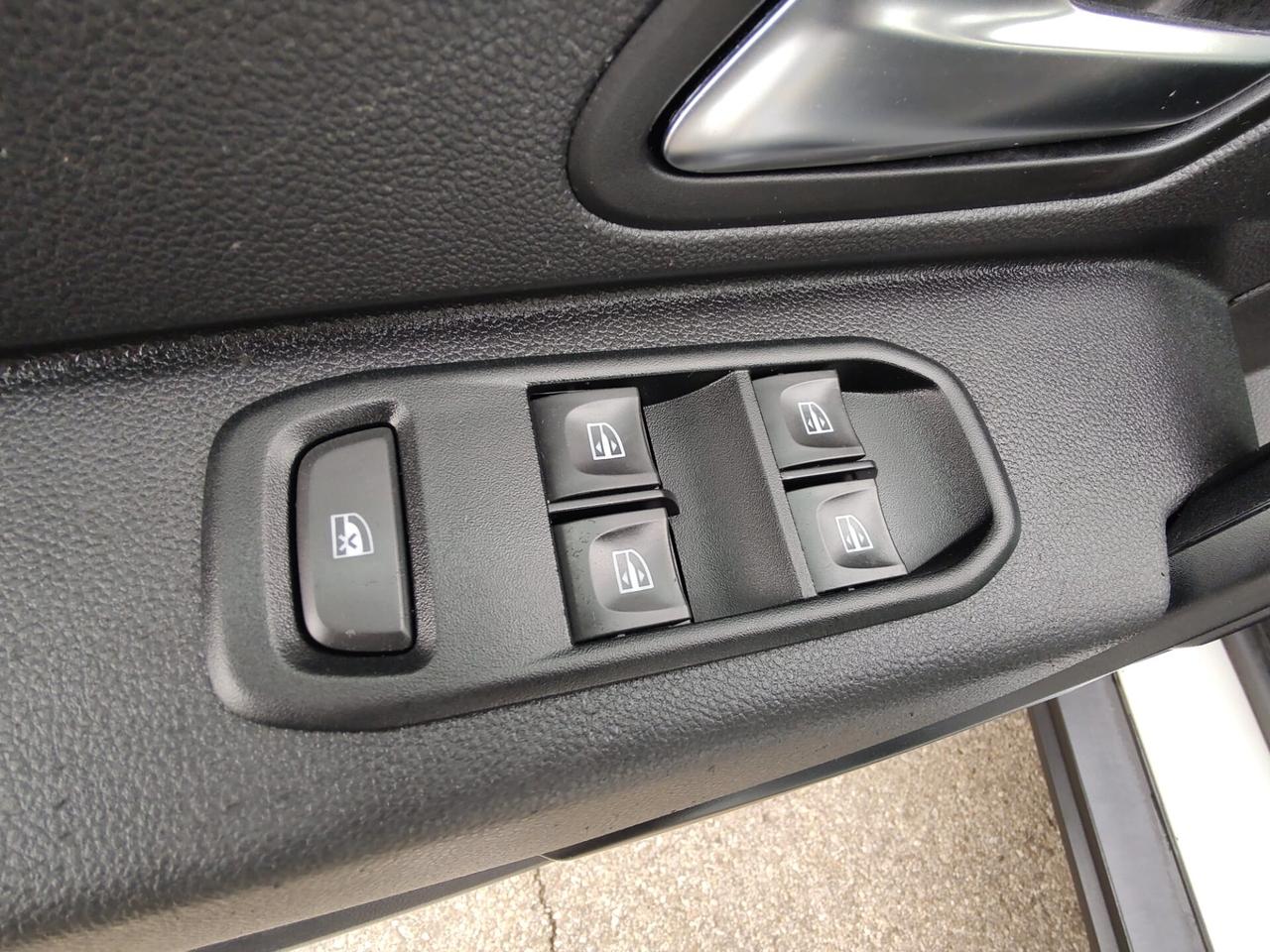 Dacia Duster 1.6 SCe GPL 4x2 COMFORT (RESTYLING), OK NEOPATENTATI, GARANZIA L.12 MESI