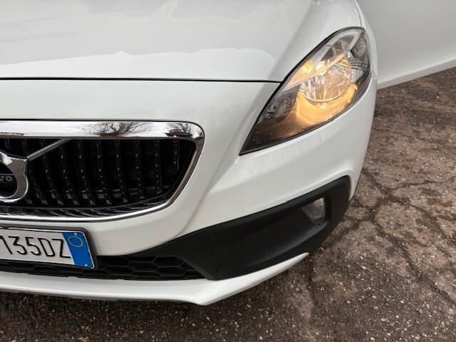 Volvo V40 Cross Country D2 Business Plus