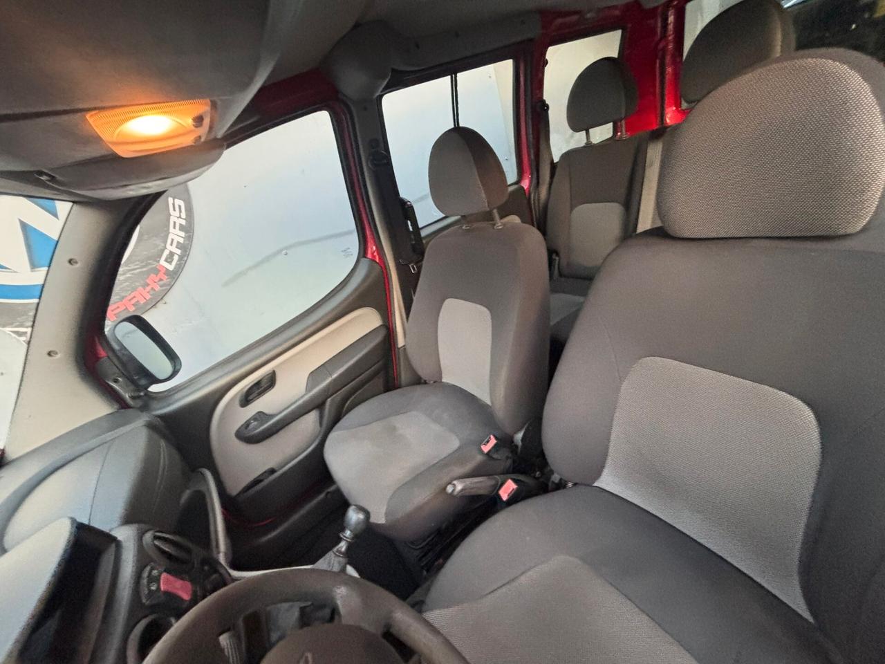 Fiat Doblo Doblò 1.6 16V Natural Power Active CON RINNOVO REVISIONE METANO ALL'ACQUISTO