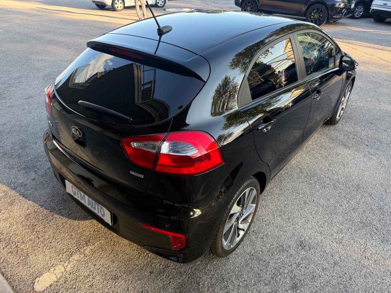 Kia Rio 1.4 CRDi 5p - OK neopatentati
