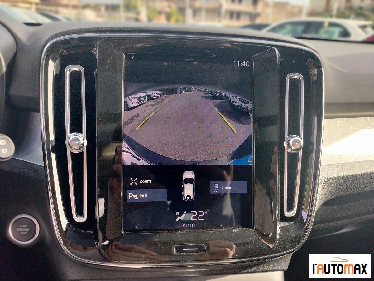 VOLVO - XC40 - 2.0 D3 Momentum - Autocarro 5 Posti