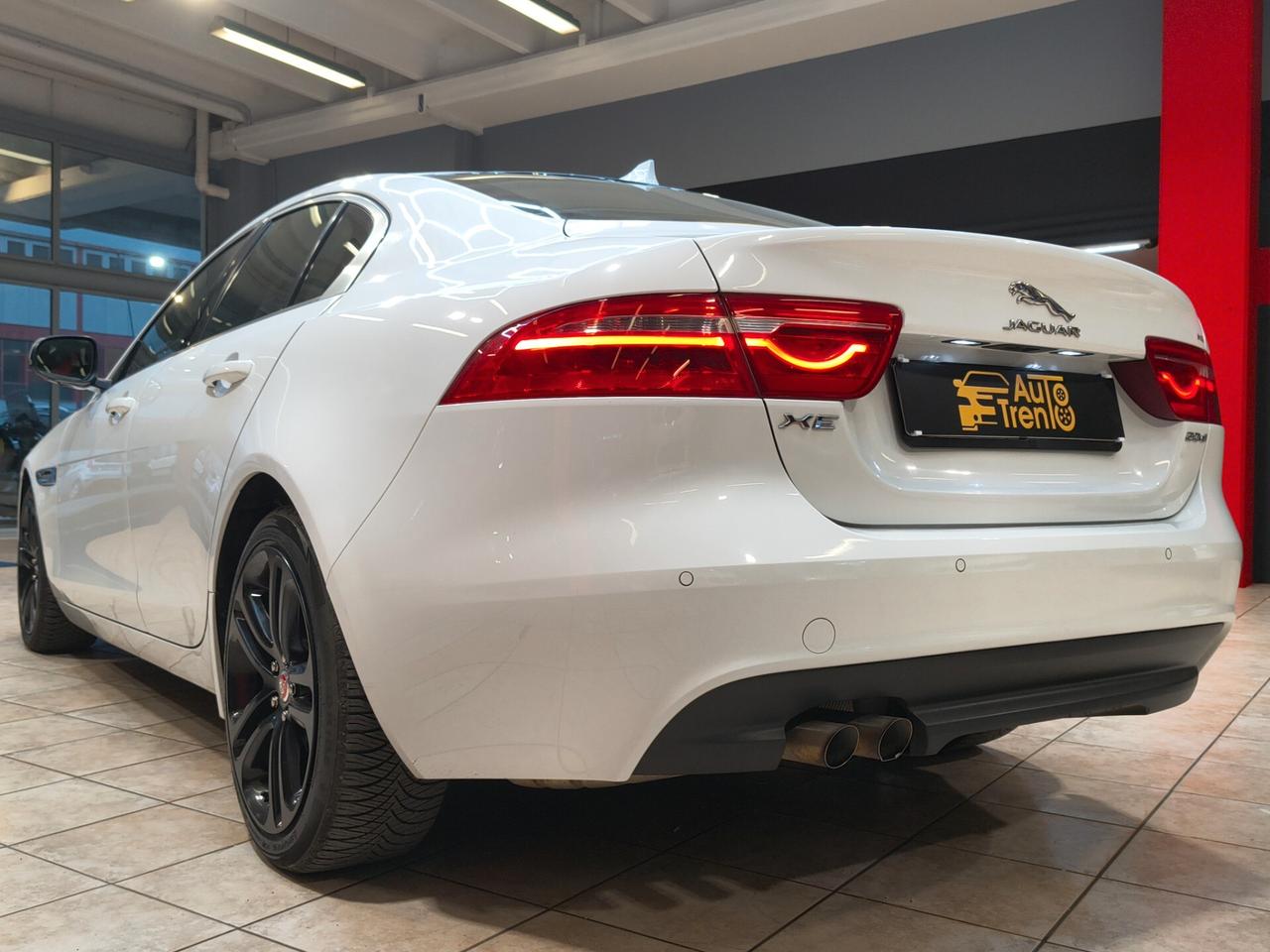 Jaguar XE 2.0 D Turbo 180CV aut. Portfolio