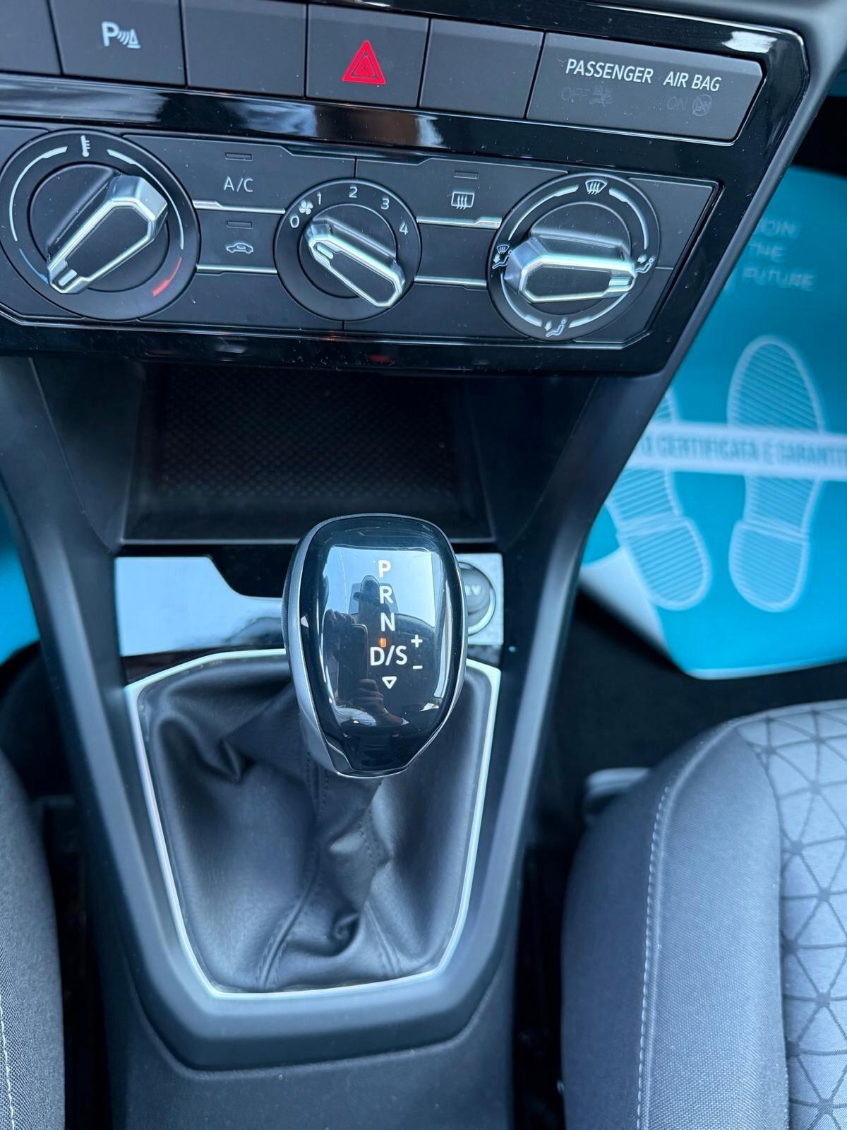Volkswagen T-Cross 1.0 TSI 110 CV DSG - OK NEOPATENTATI