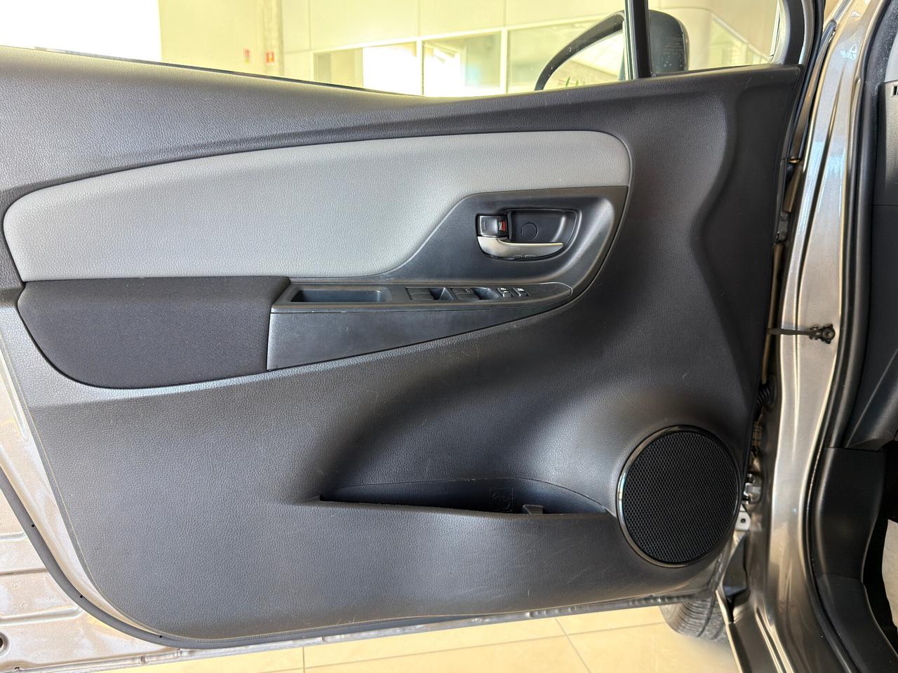 TOYOTA Yaris Active 5p - 1.0 Benz. 70cv E6