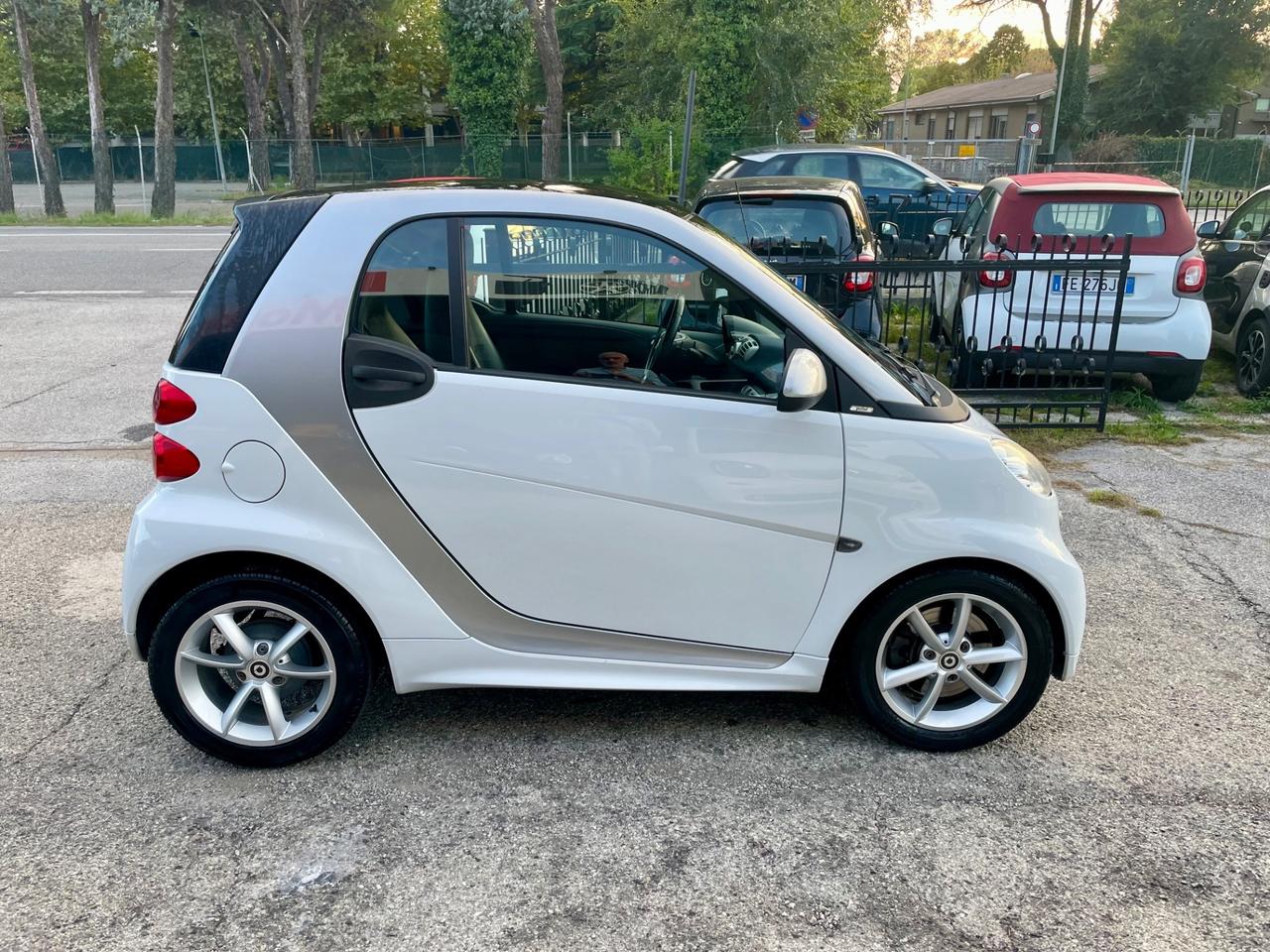 Smart ForTwo 1000 52 kW MHD coupé pulse
