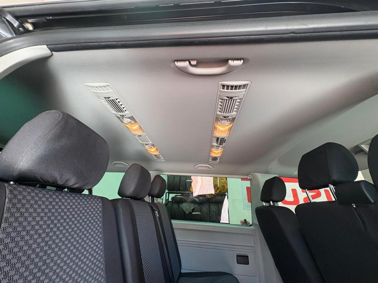 VOLKSWAGEN CARAVELLE Diesel 2.0 TDI CV 150 Km 181.933 garanzia 12 mesi
