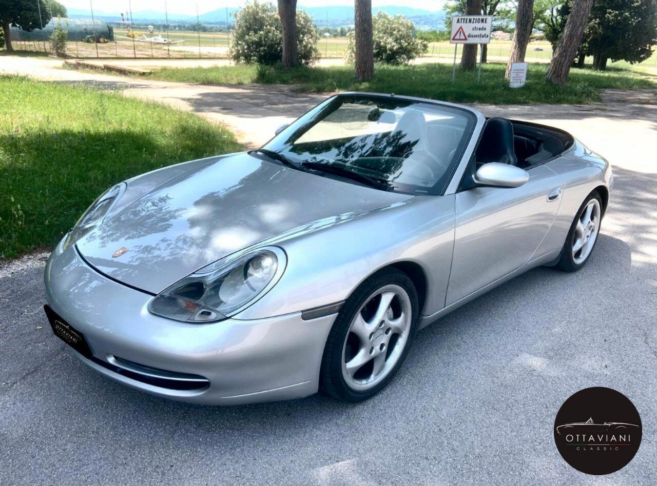 Porsche 911 996 Carrera 4
