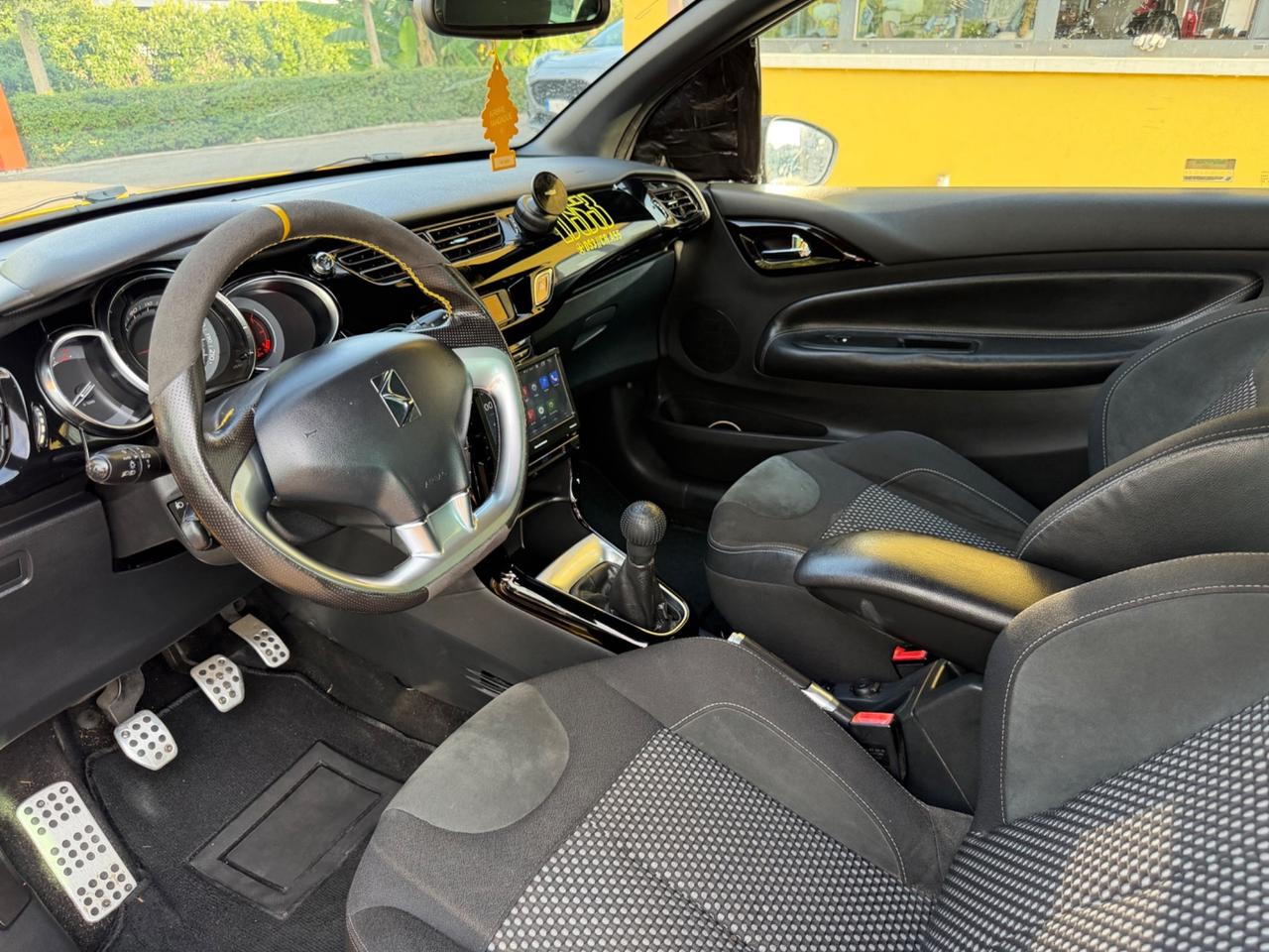 Ds DS3 3 1.6 VTi 120 Just Black