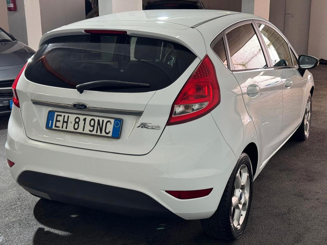 Ford Fiesta 1.4 TDCi 5p. Titanium