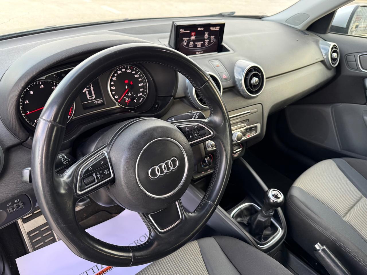 AUDI A1 SPORTBACK 1.0 TFSI Metal Plus