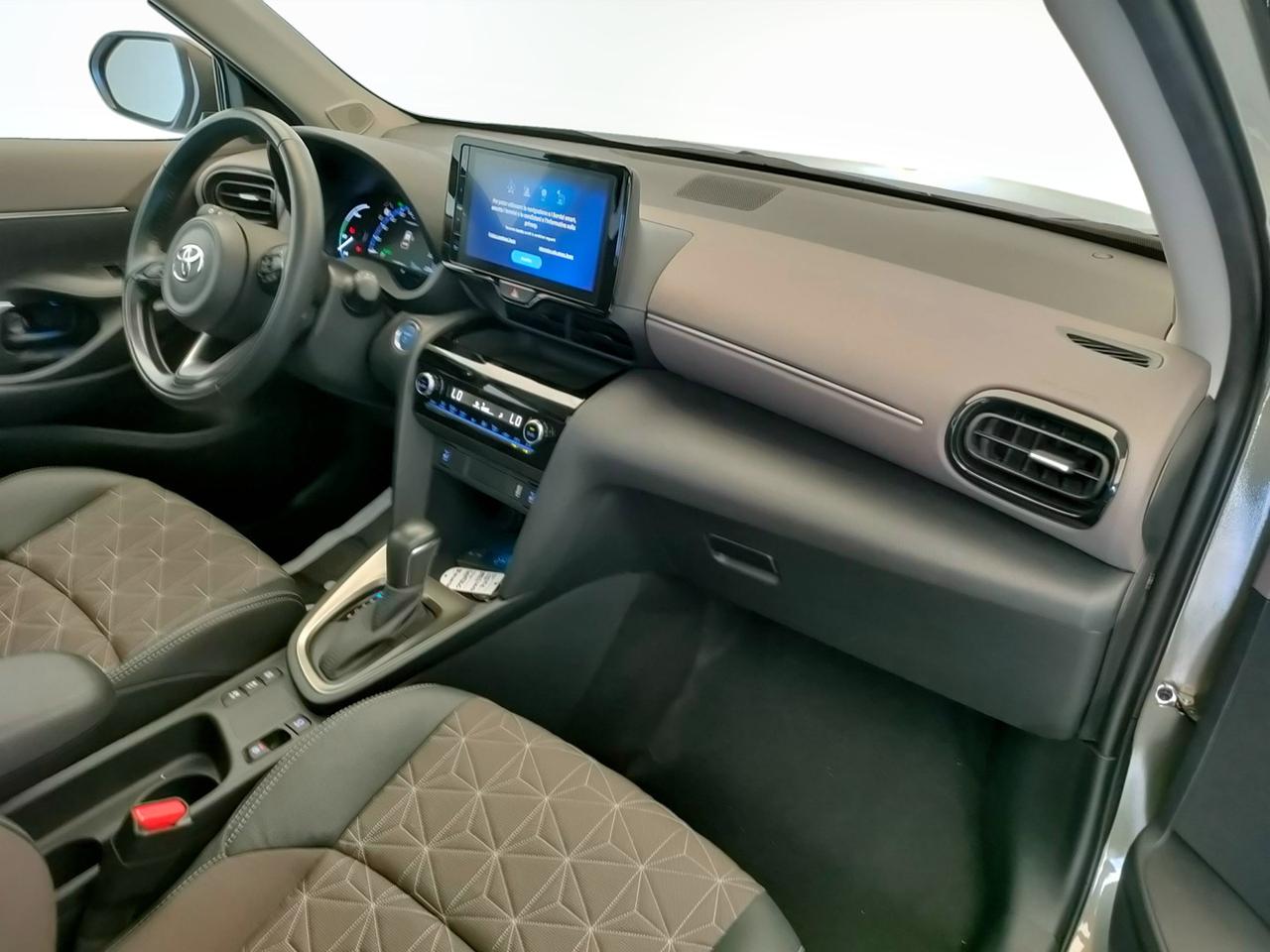 TOYOTA Yaris Cross - Yaris Cross 1.5h Lounge fwd 116cv e-cvt