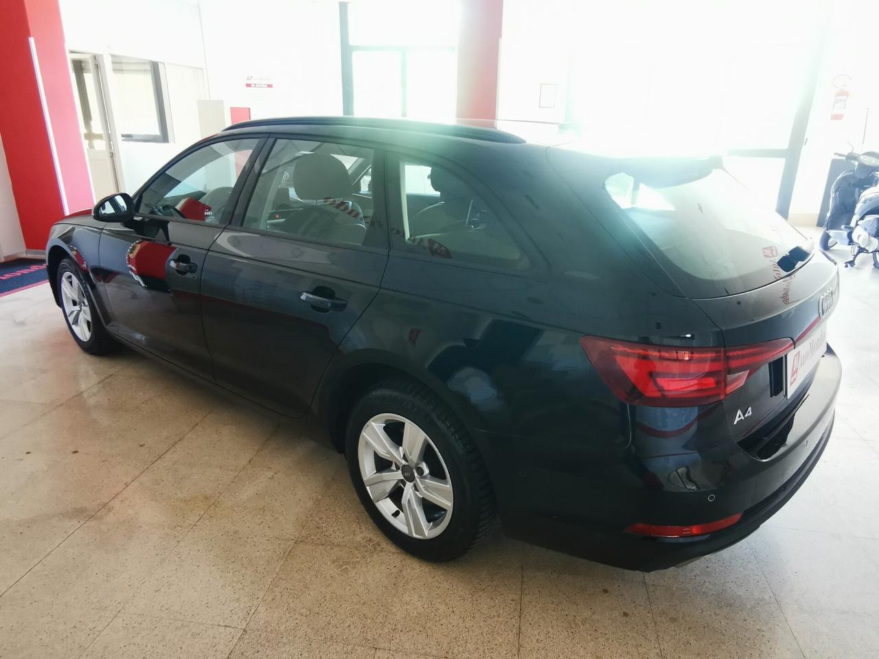 Audi A4 Avant 35 TDI S tronic Business