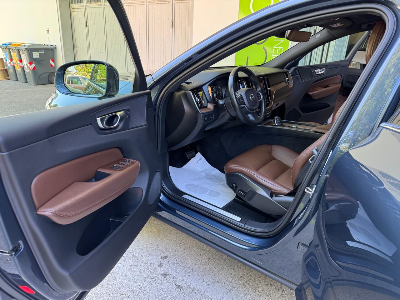 Volvo XC 60 2.0 b4 MomPro AWD Auto GARANZIA 24 MESI