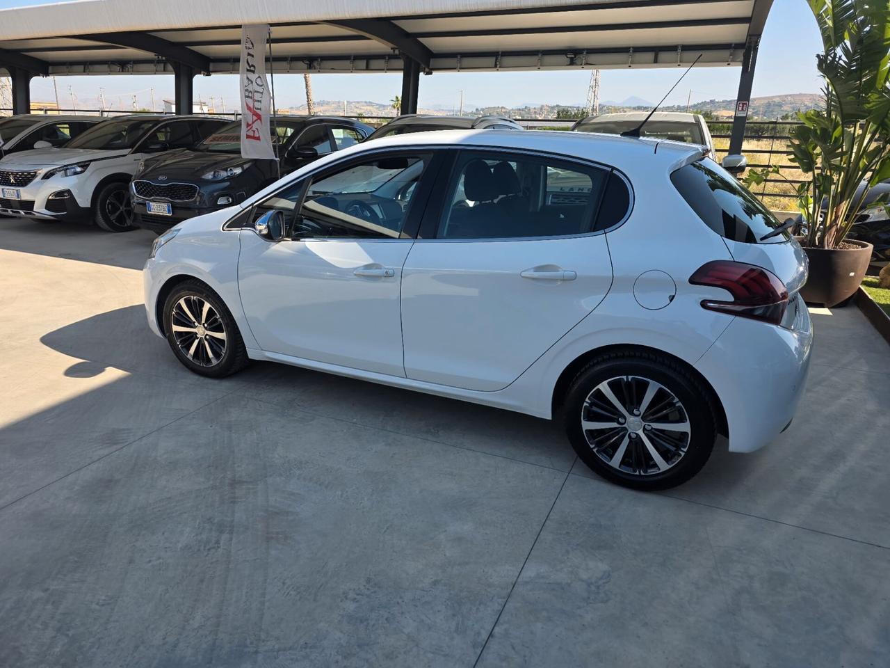 Peugeot 208 BlueHDi 75 5 porte Allure