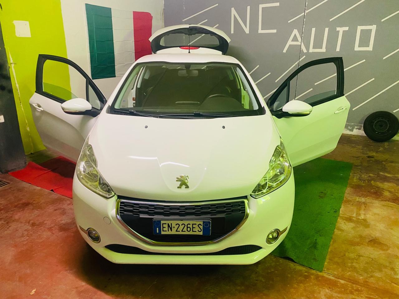 Peugeot 208 1.4 HDi 68 CV 3 porte Allure