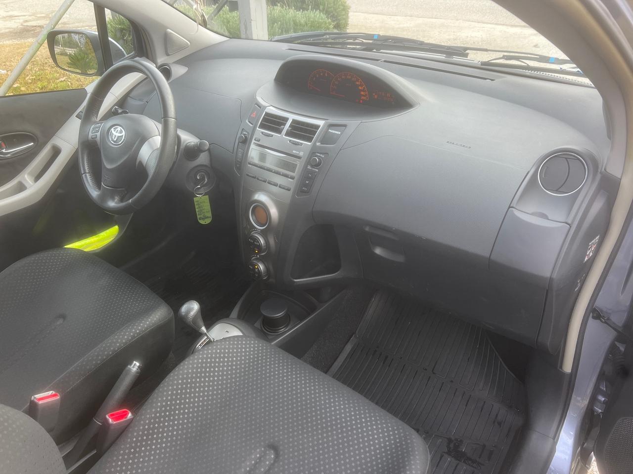 Toyota Yaris 1.4D-4D 90CV AUTOMATICA-2010"UNIPRO"