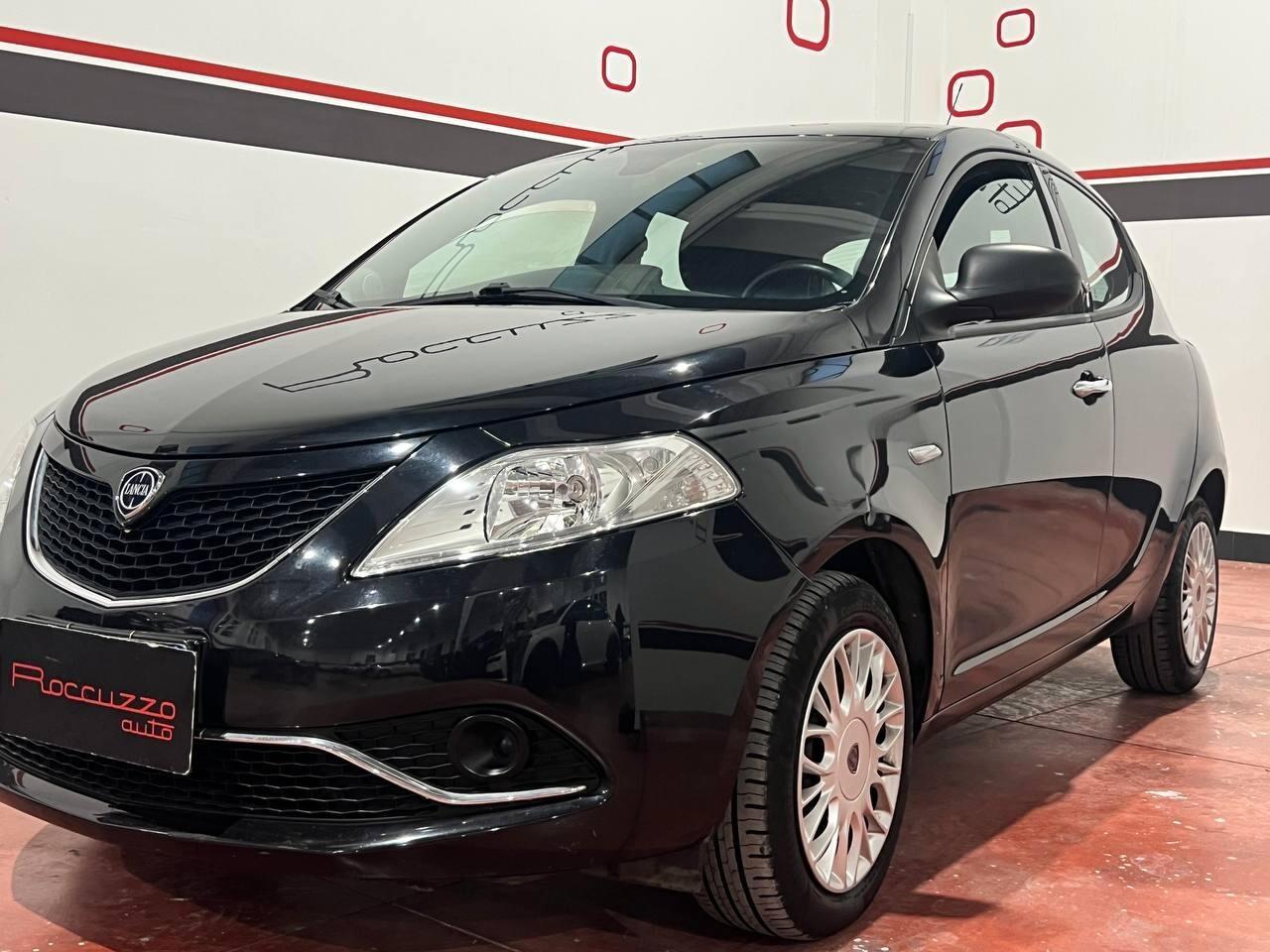 Lancia Ypsilon 1.2 69 CV 5 porte Silver