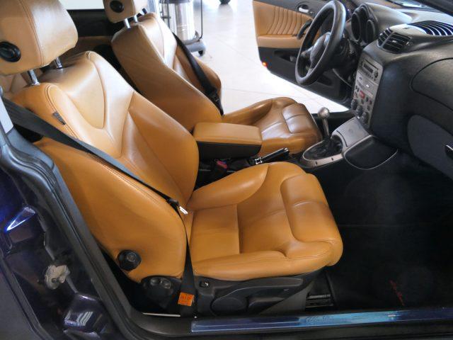ALFA ROMEO GT 2.0 JTS 16V Distinctive