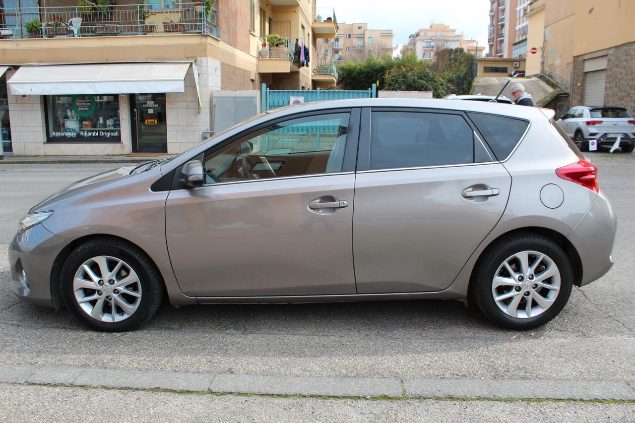 Toyota Auris 1.4 D-4D Active
