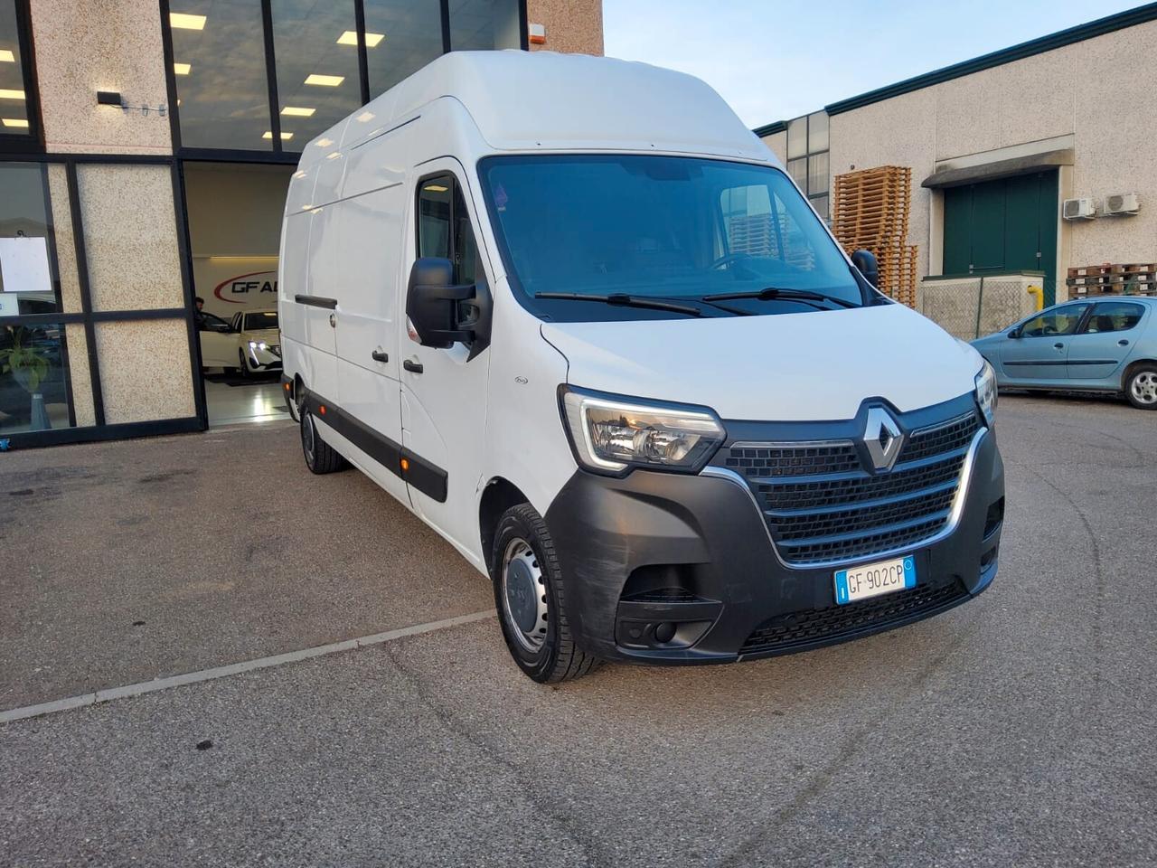 Renault Master T35 2.3 dCi 135