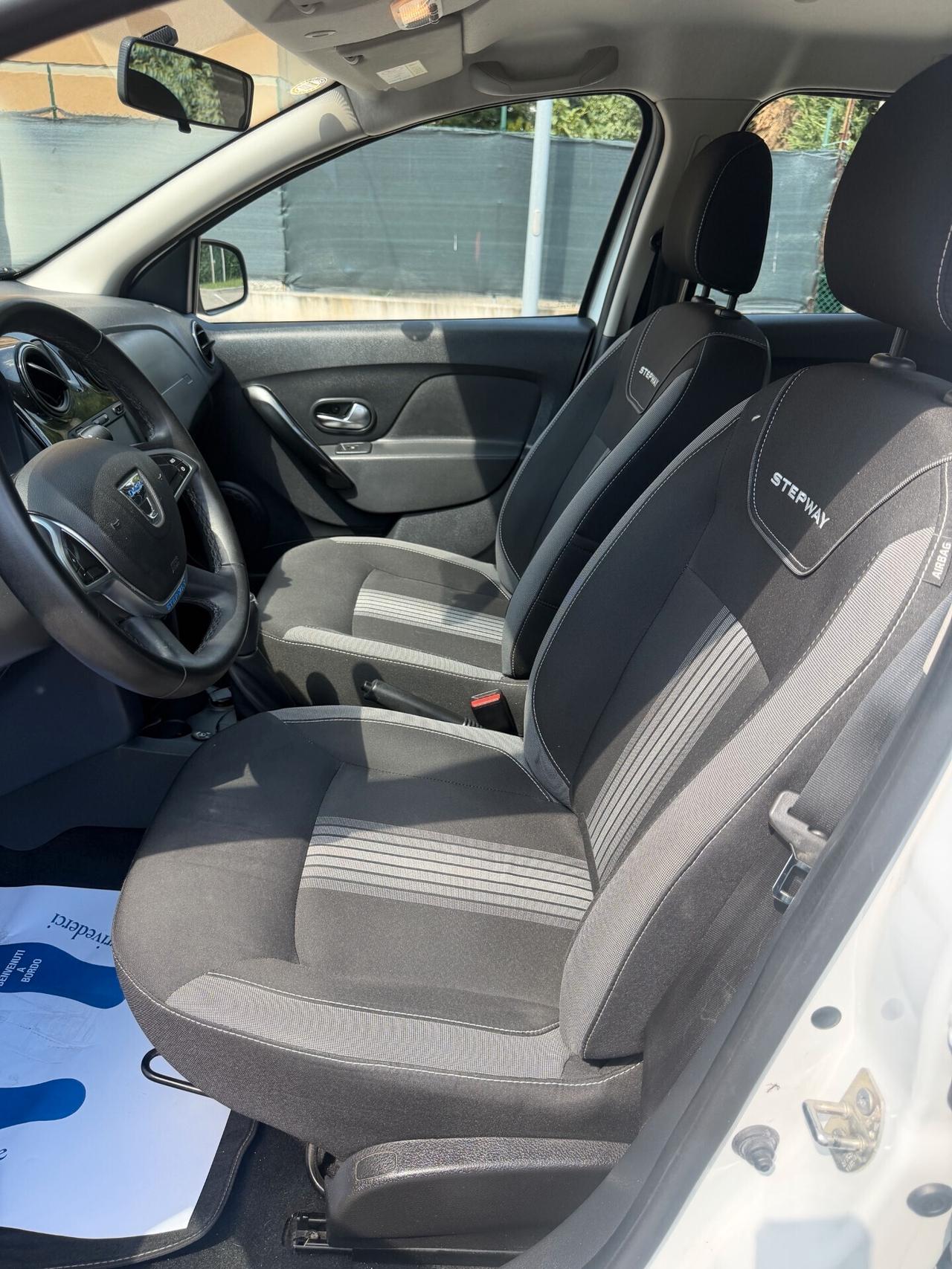 Dacia Sandero Stepway 0.9 tce Gpl - NAV. - NEOP. - 12 MESI DI GARANZIA -