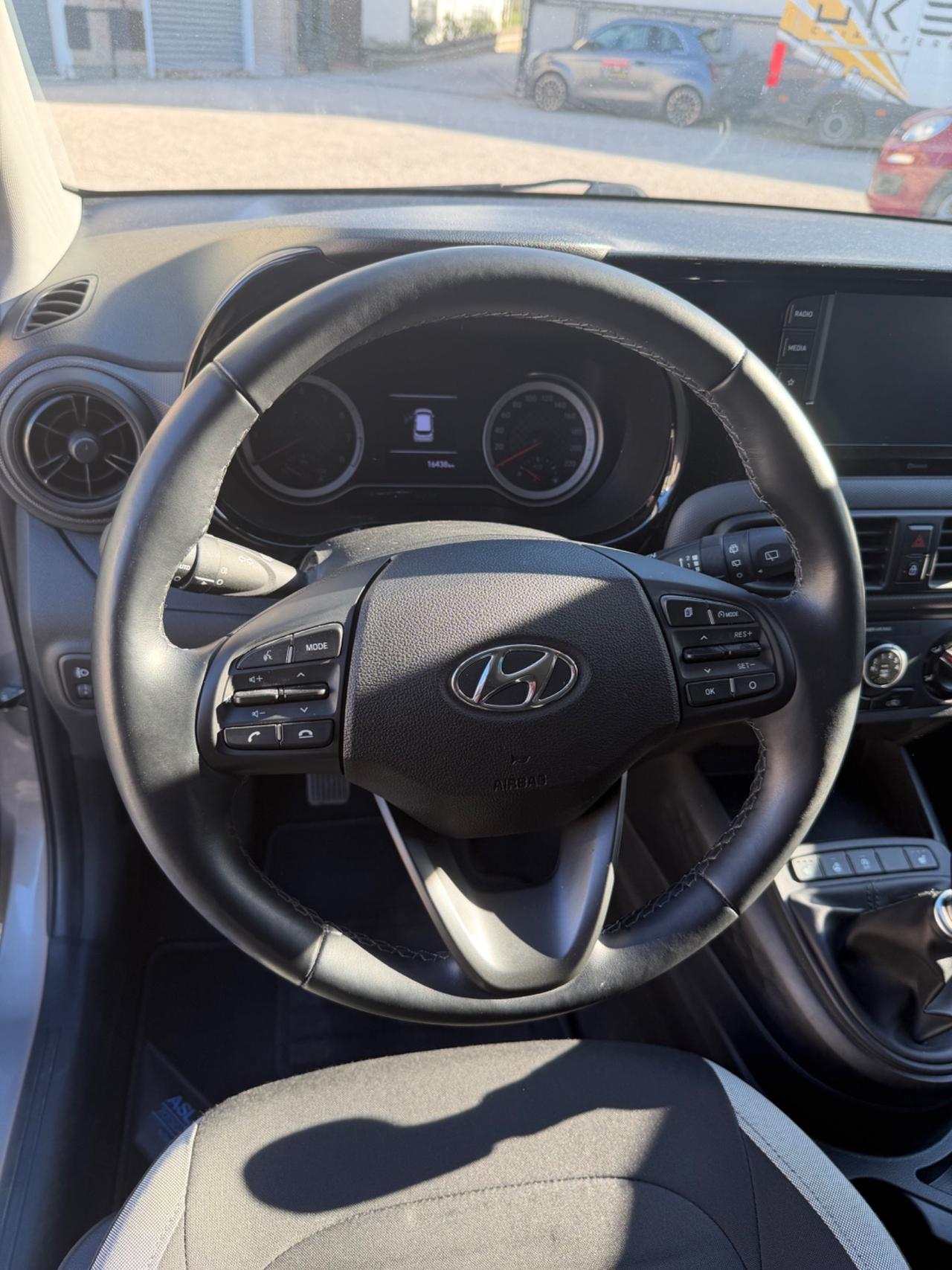 Hyundai i10 1.0 MPI AT Tech