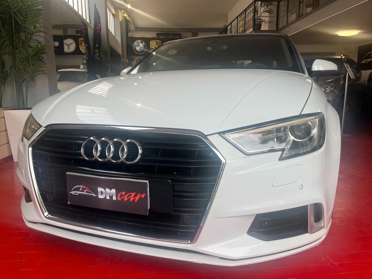 AUDI A3 CABRIO 1.6 TDI 116 CV SPORT NAVI CERCHI DA 18 CAMBIO 6 SPEED KM CERTIFICATI LUCI AMBIENTE OK NEOPATENTATI
