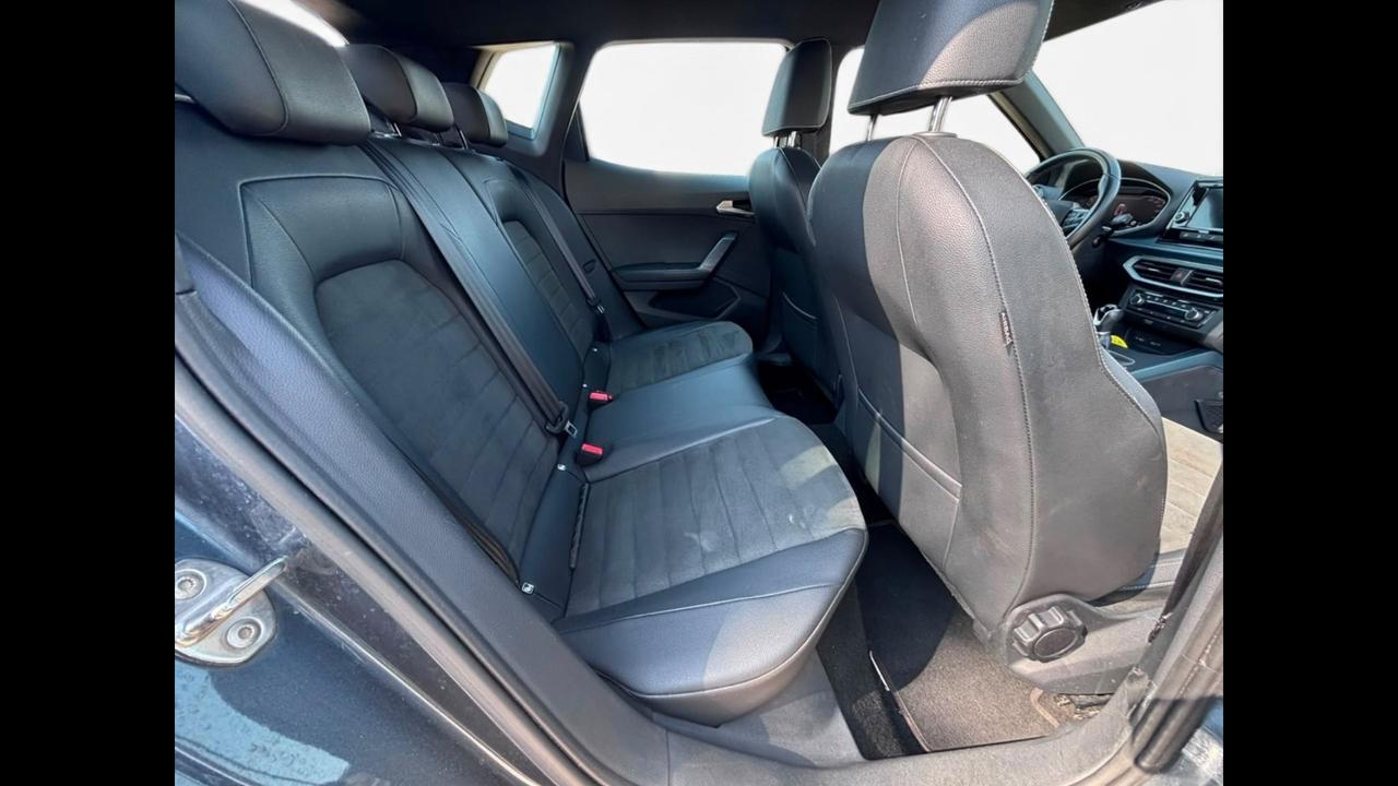 SEAT Arona 2022 - Arona 1.0 ecotsi Xperience 110cv