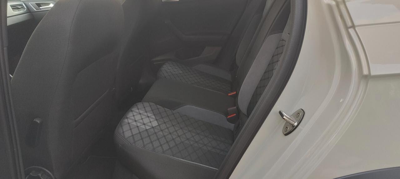 Volkswagen Taigo 1.0 TSI 115 CV DSG R-Line