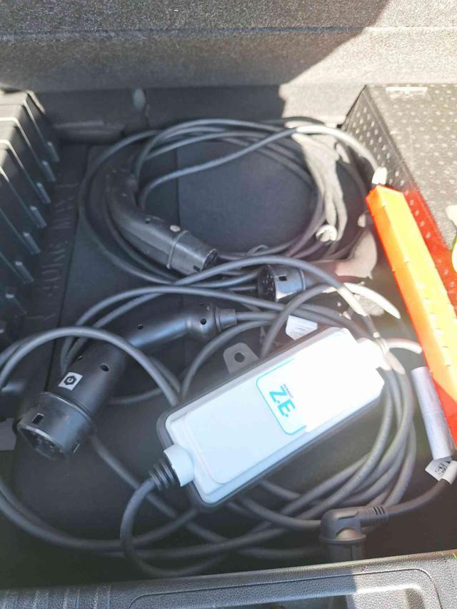 RENAULT Captur Plug-in Hybrid E-Tech 160 CV Initiale Paris