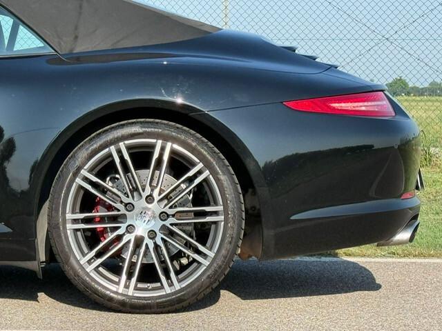 Porsche 911 3.4 Carrera Cabriolet Black Edition