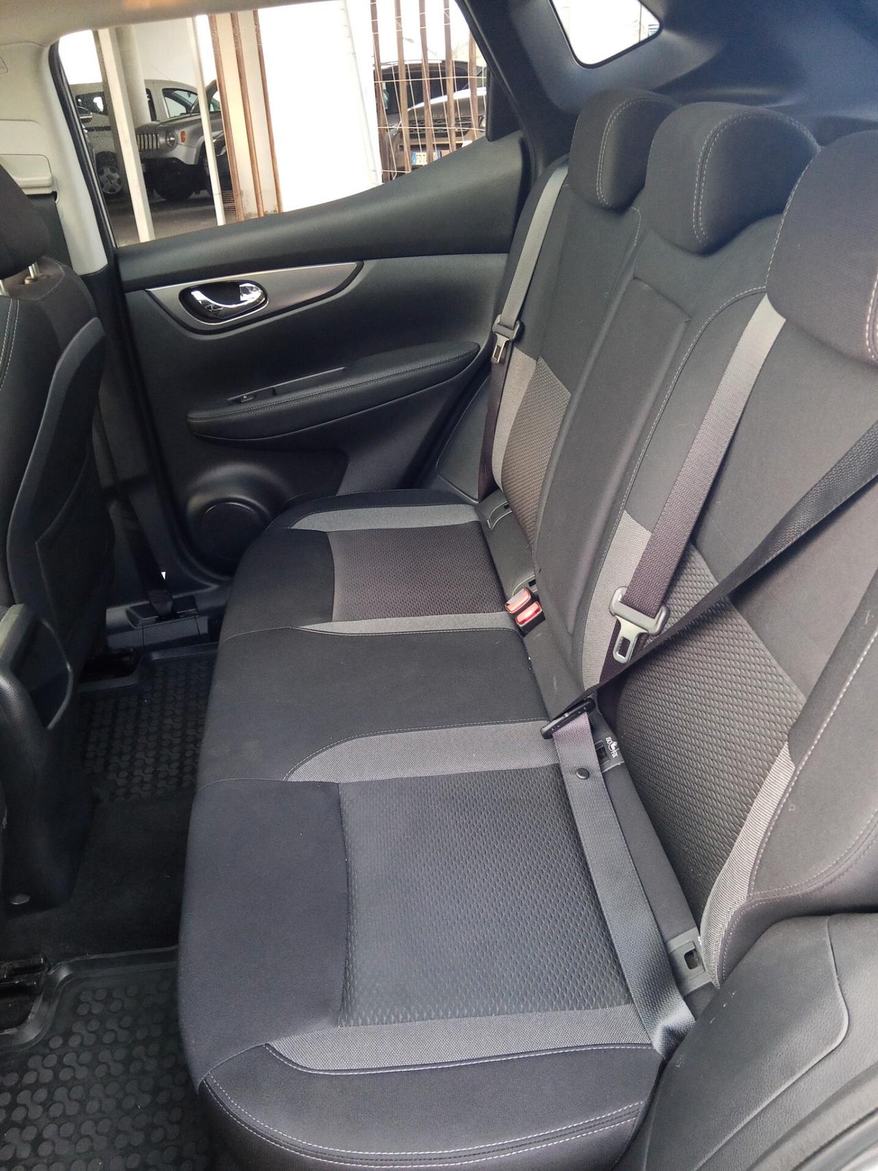 Nissan Qashqai 1.5 dCi 115 CV Tetto-Navi km certificati 1 proprietario