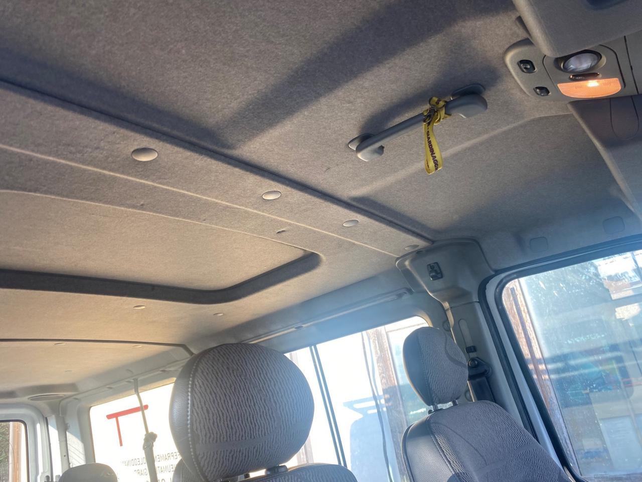 Renault Master T35/120 2.5 dCi PM-TM Combi Ice 9 POSTI