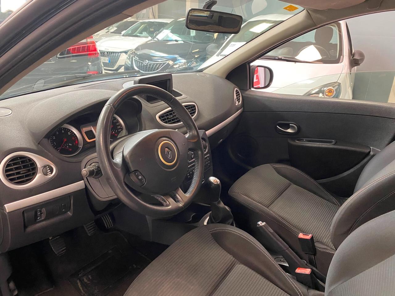 Renault Clio 1.2 16V 5 porte Dynamique