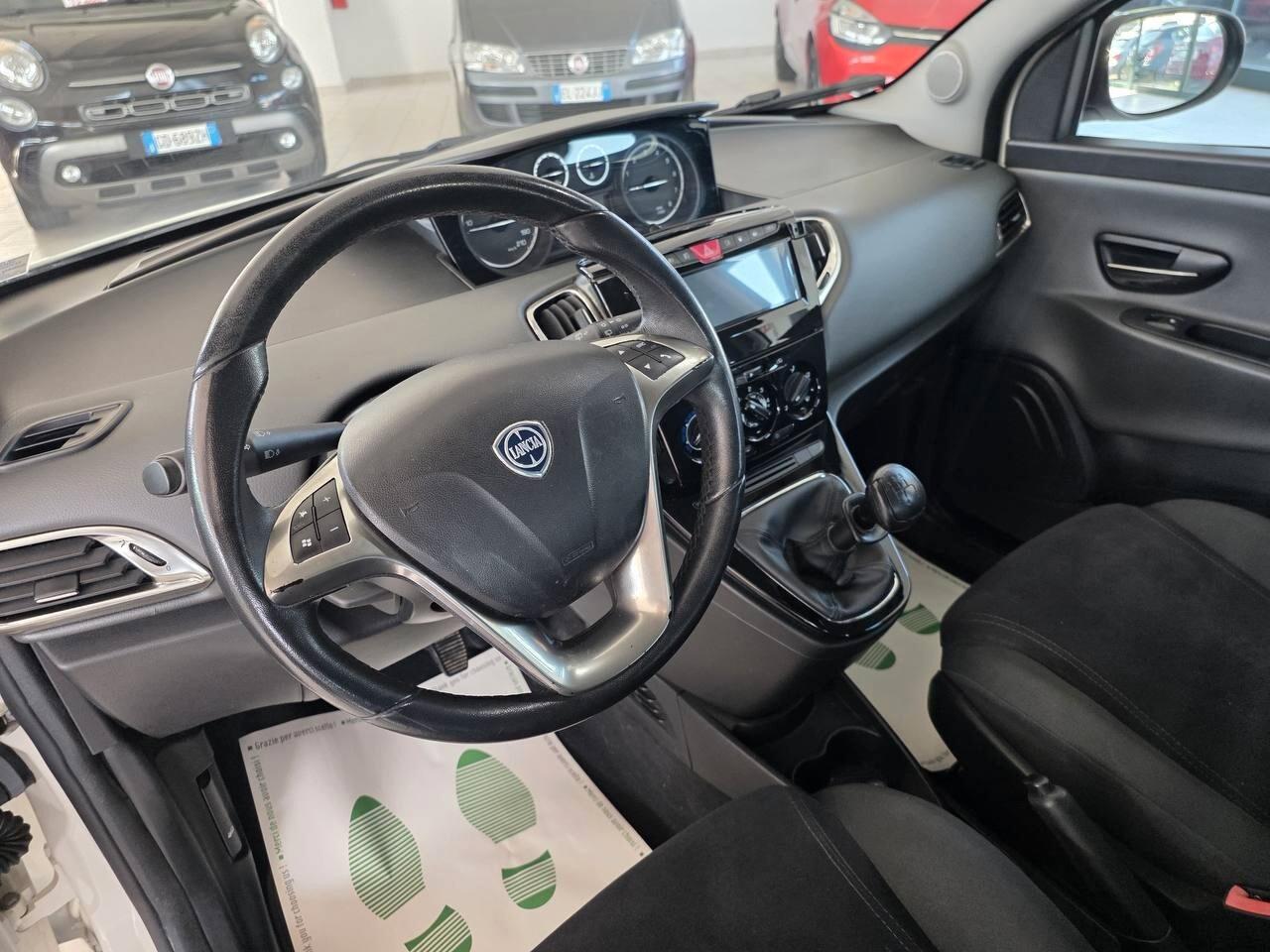 Lancia Ypsilon 1.2 69 CV 5 porte GPL Ecochic Gold