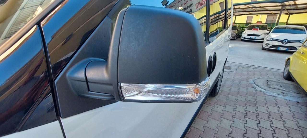 DOBLO" COMBI N1 BUSINESS 1,6 MTJ DIESEL 120 CV NAVI RETROCAMERA CRUISE SENSORI IVA COMPRESA
