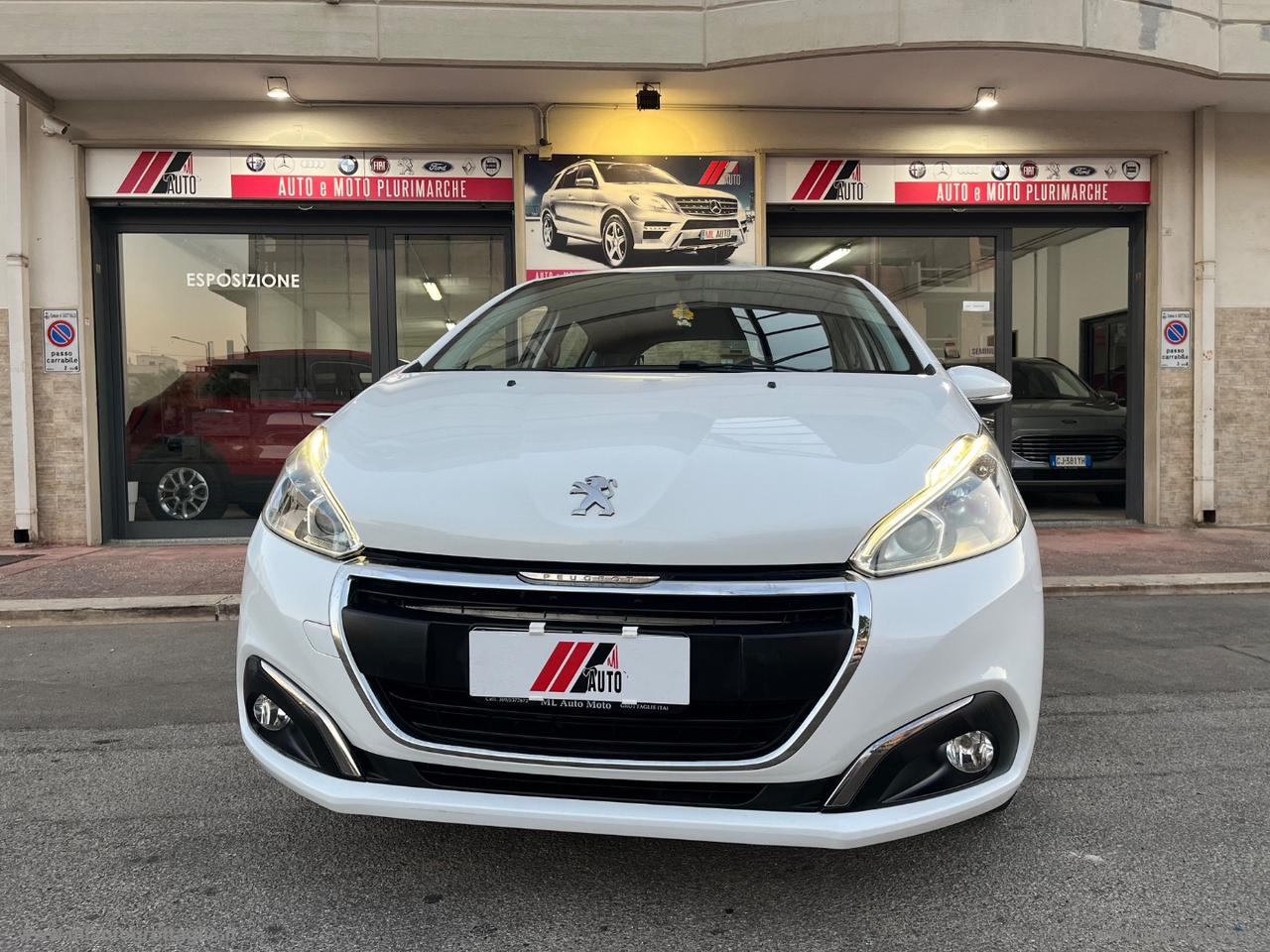 PEUGEOT 208 PureTech 82 5p. Allure