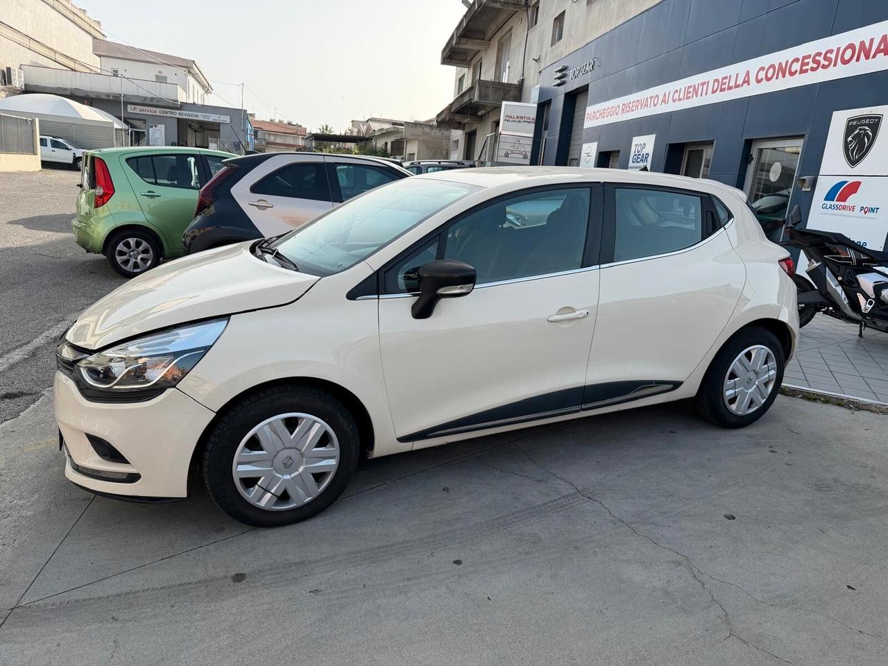Renault Clio 75CV 5 porte