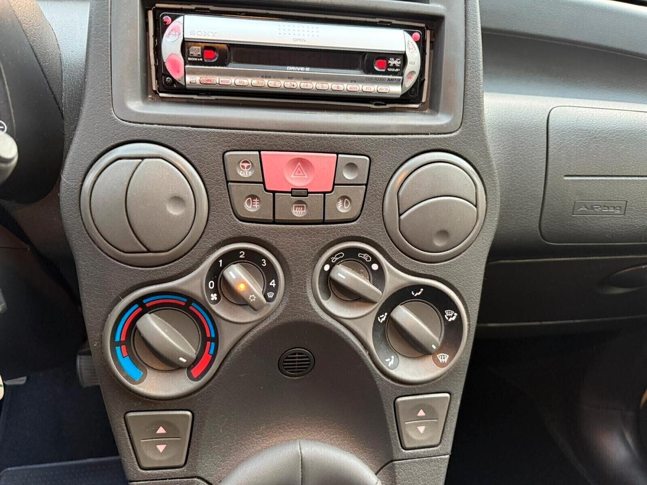 Fiat Panda 1.2 89.000km neo-pat 5 POSTI