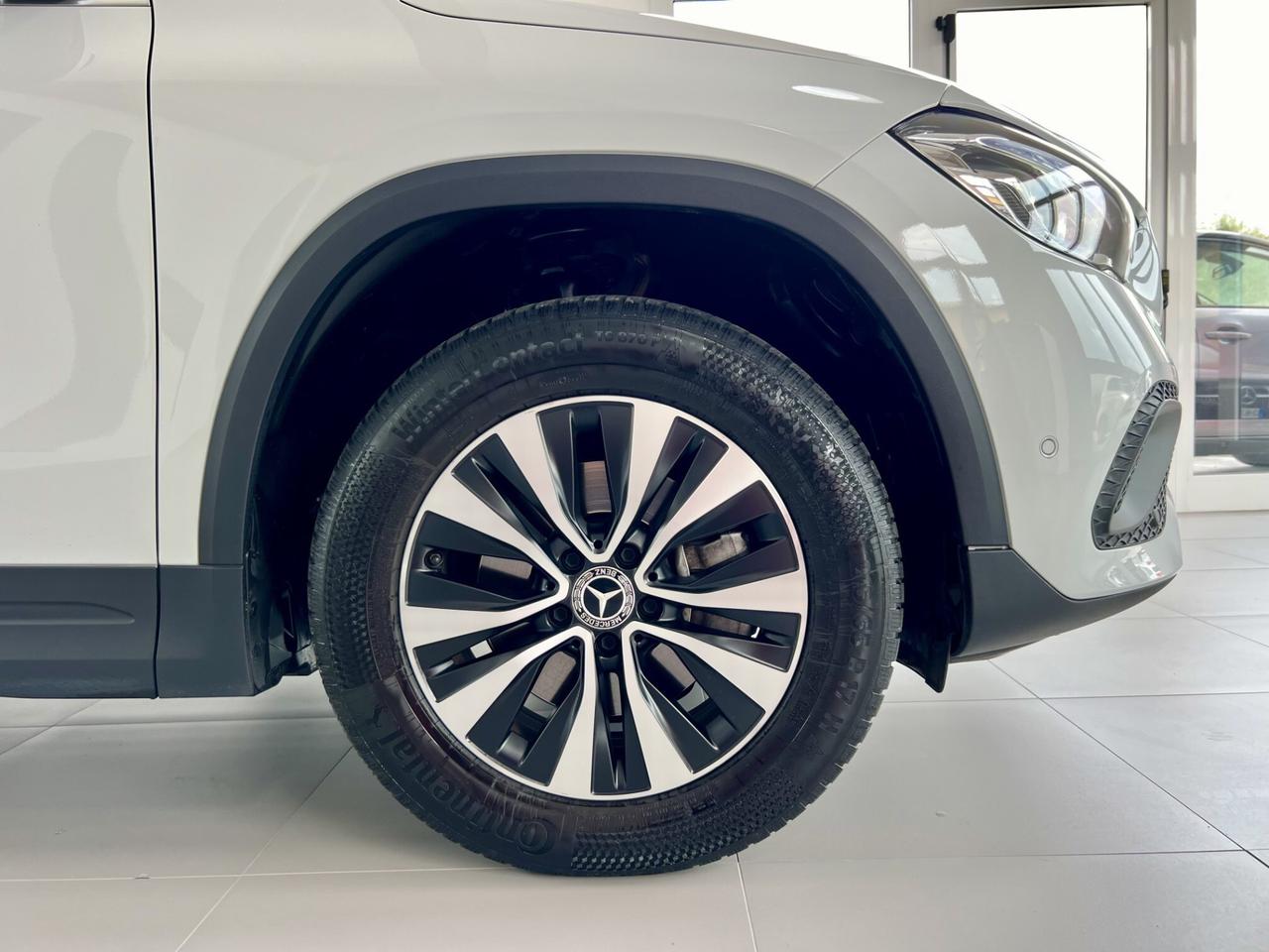 MERCEDES GLA 180 d Aut. Business Extra - 2021
