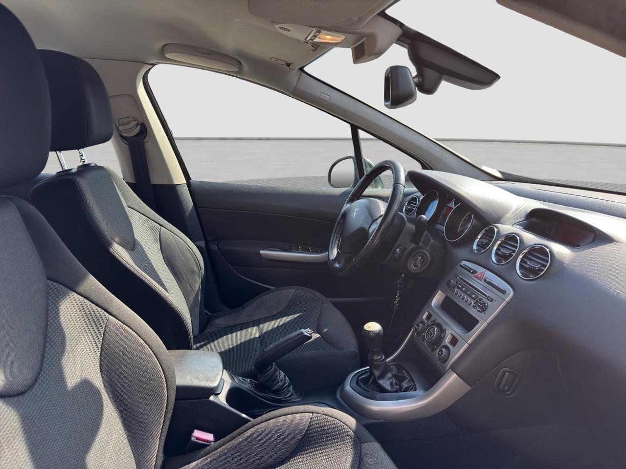 Peugeot 308 5p 1.6 93cv hdi 8v Active 2012